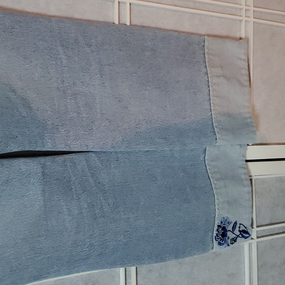 Women's Express 99/00 Embroidered Jeans - Picture 6 of 9